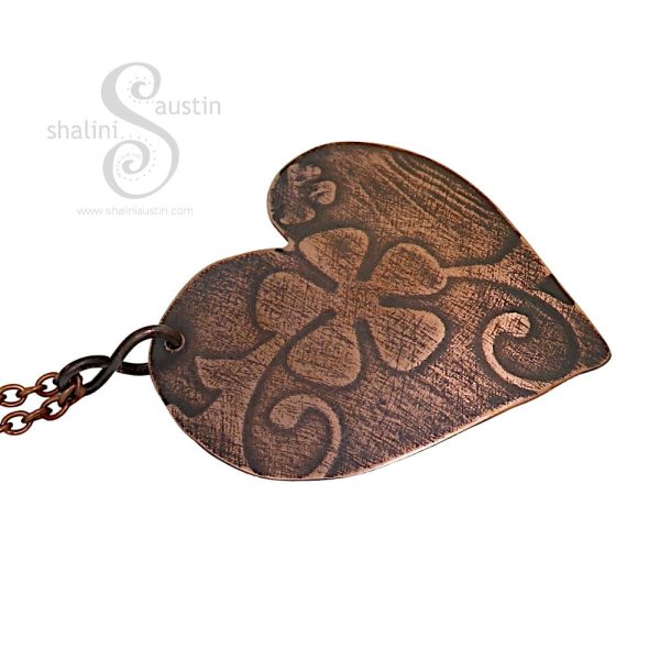 Embossed Copper Heart Pendant 02 | Floral Design